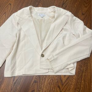 cropped women’s blazer